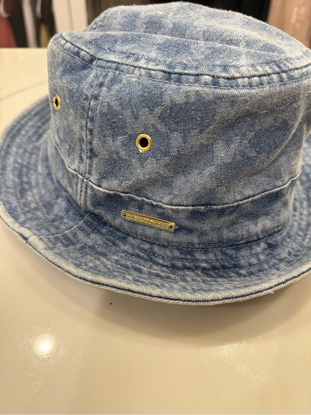Michael Kors Empire Logo Jacquard Denim Bucket Hat - Picture 3 of 6
